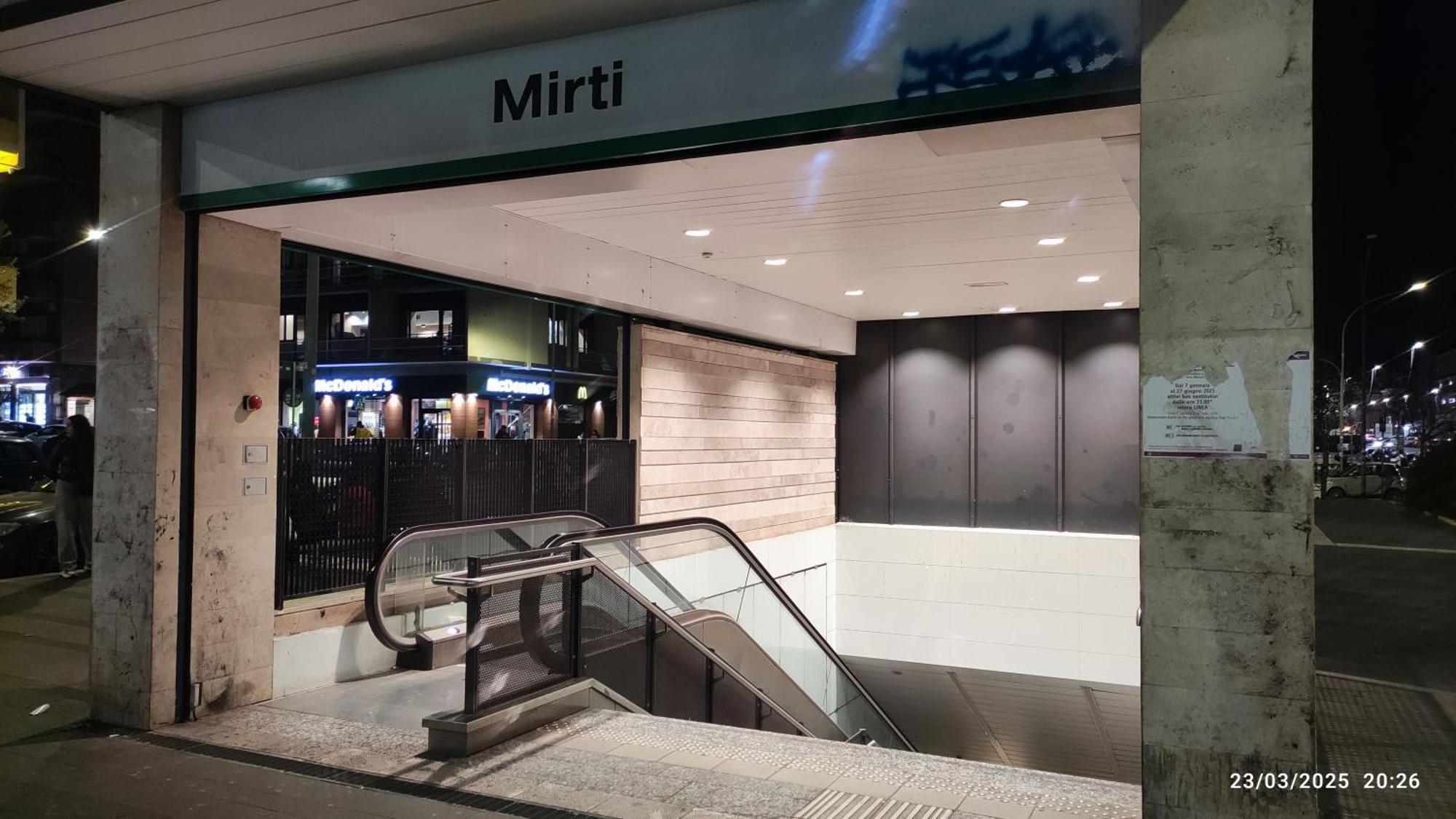 Metro Mirti Rome Suite Экстерьер фото